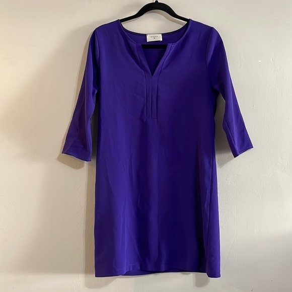 Everly Purple Dress Size Small - Picture 1 of 5